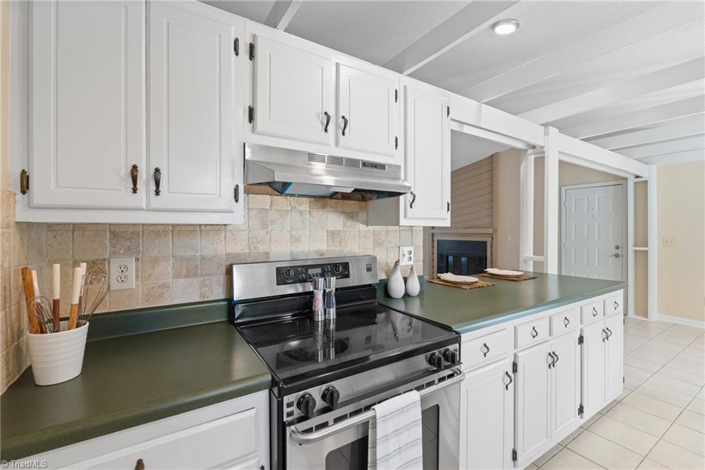4332 Lake Jeanette Road Greensboro, NC 27455 - Photo 20 of 46
