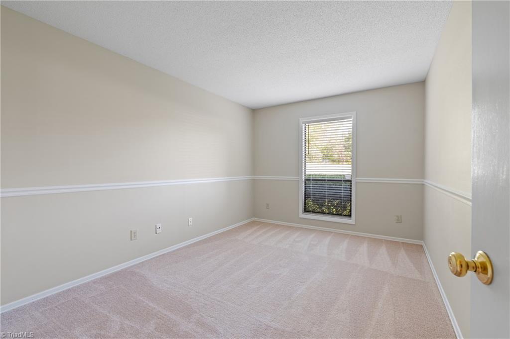 4332 Lake Jeanette Road Greensboro, NC 27455 - Photo 28 of 46