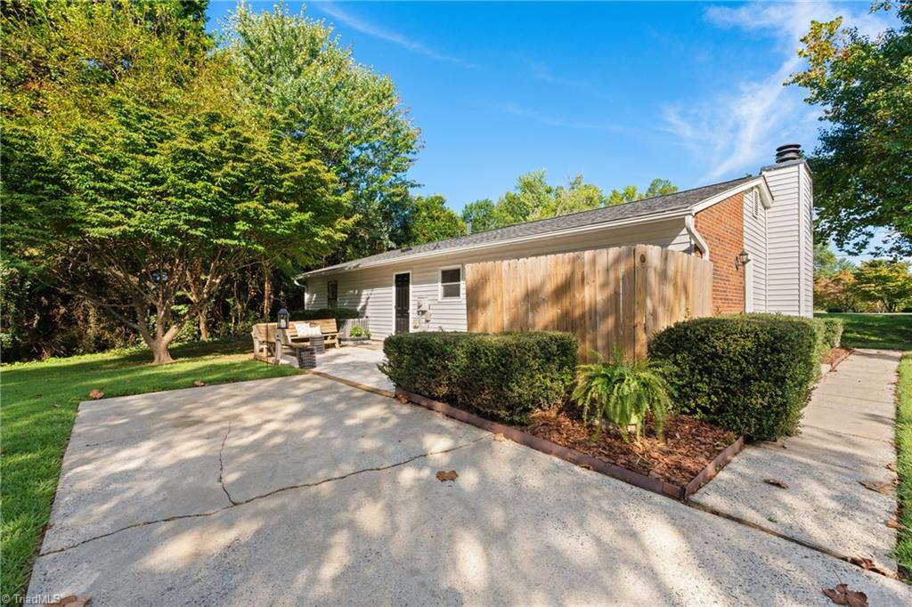 4332 Lake Jeanette Road Greensboro, NC 27455 - Photo 35 of 46