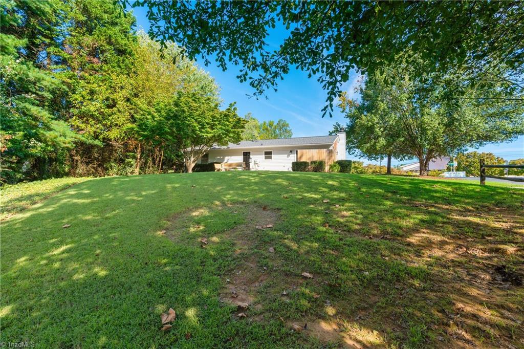 4332 Lake Jeanette Road Greensboro, NC 27455 - Photo 37 of 46