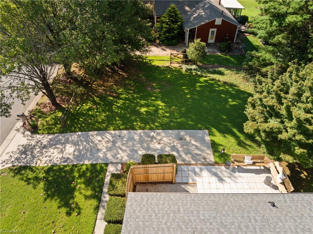 4332 Lake Jeanette Road Greensboro, NC 27455 - Photo 38 of 46