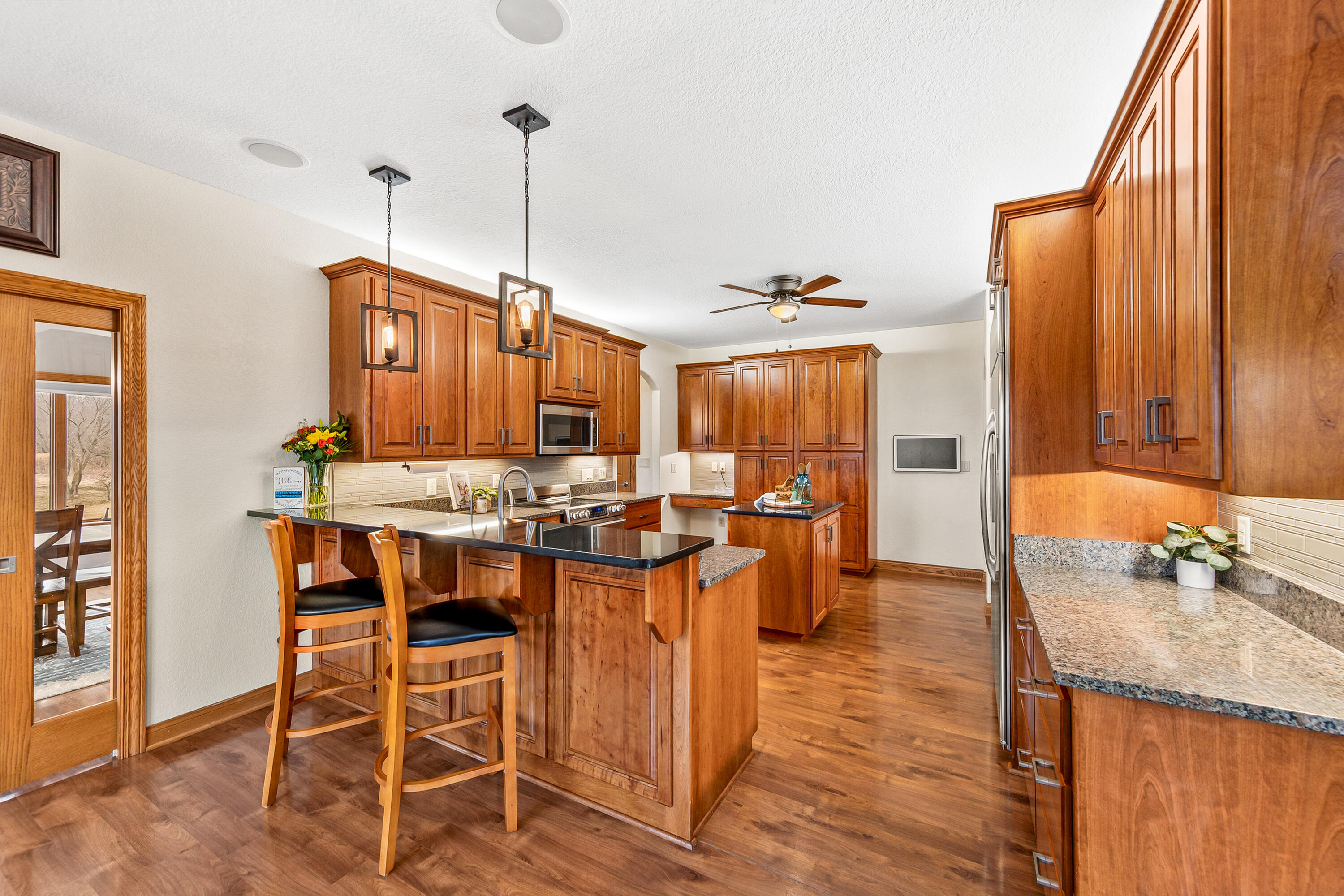 S62W28195 Ridge Valley Road Genesee, WI 53189 - Photo 3 of 68 Kitchen