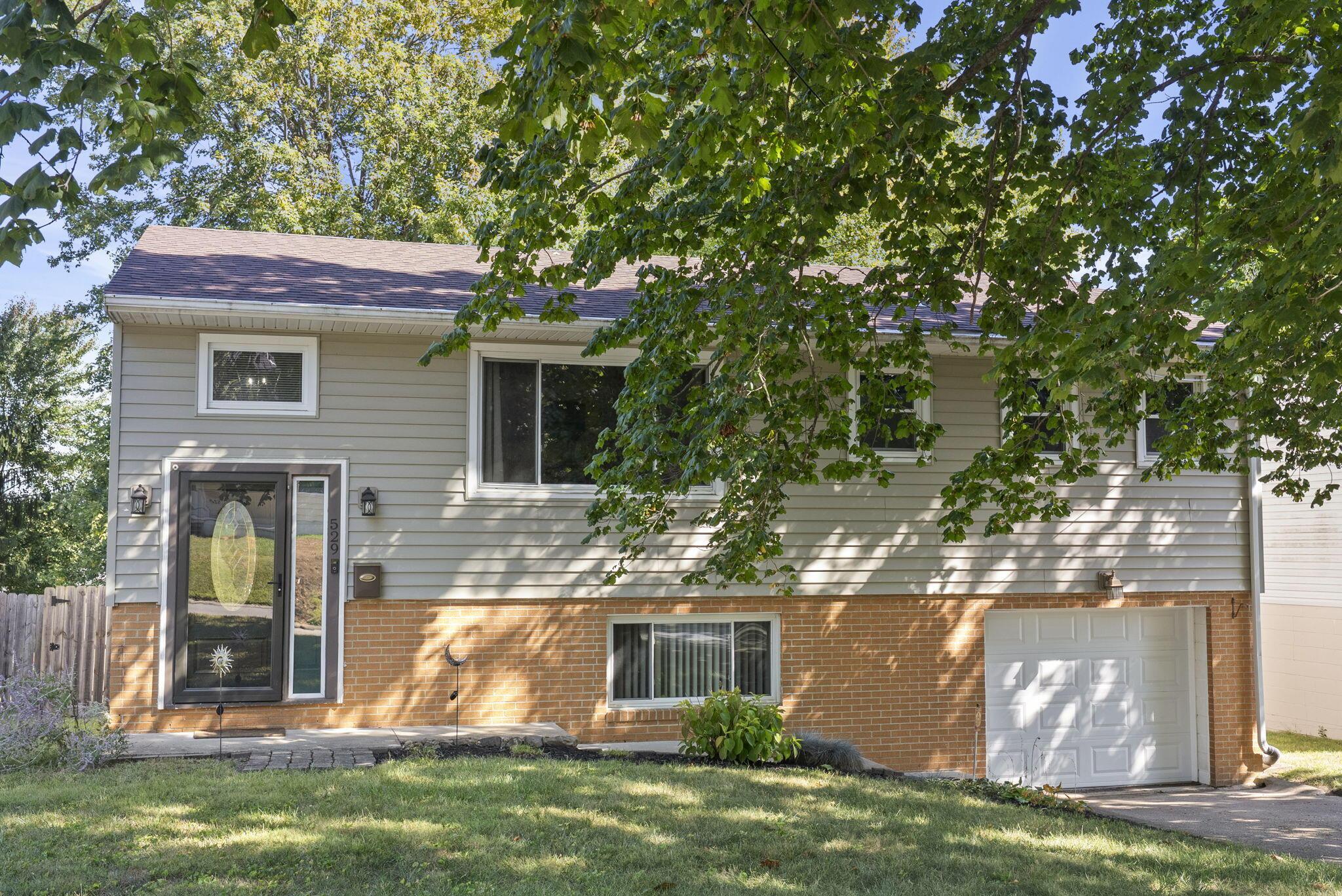 529 Spring Street Lancaster, OH 43130 - Photo 1 of 39 39-web-or-mls-DSC02779