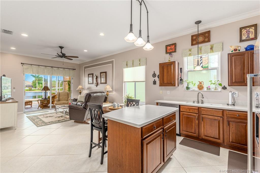 2587 Southeast Springtree Place Stuart, FL 34997 - Photo 8 of 28