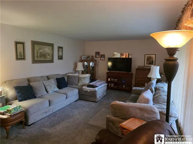 $275,000 | 9 Carol Avenue, Pomfret, NY 14063