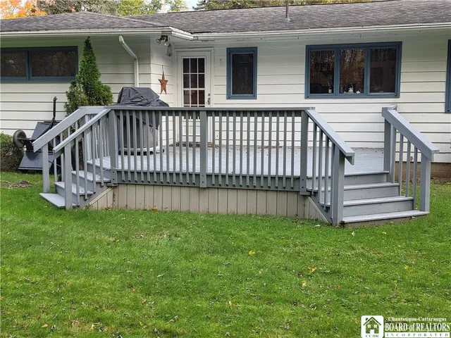 $275,000 | 9 Carol Avenue, Pomfret, NY 14063