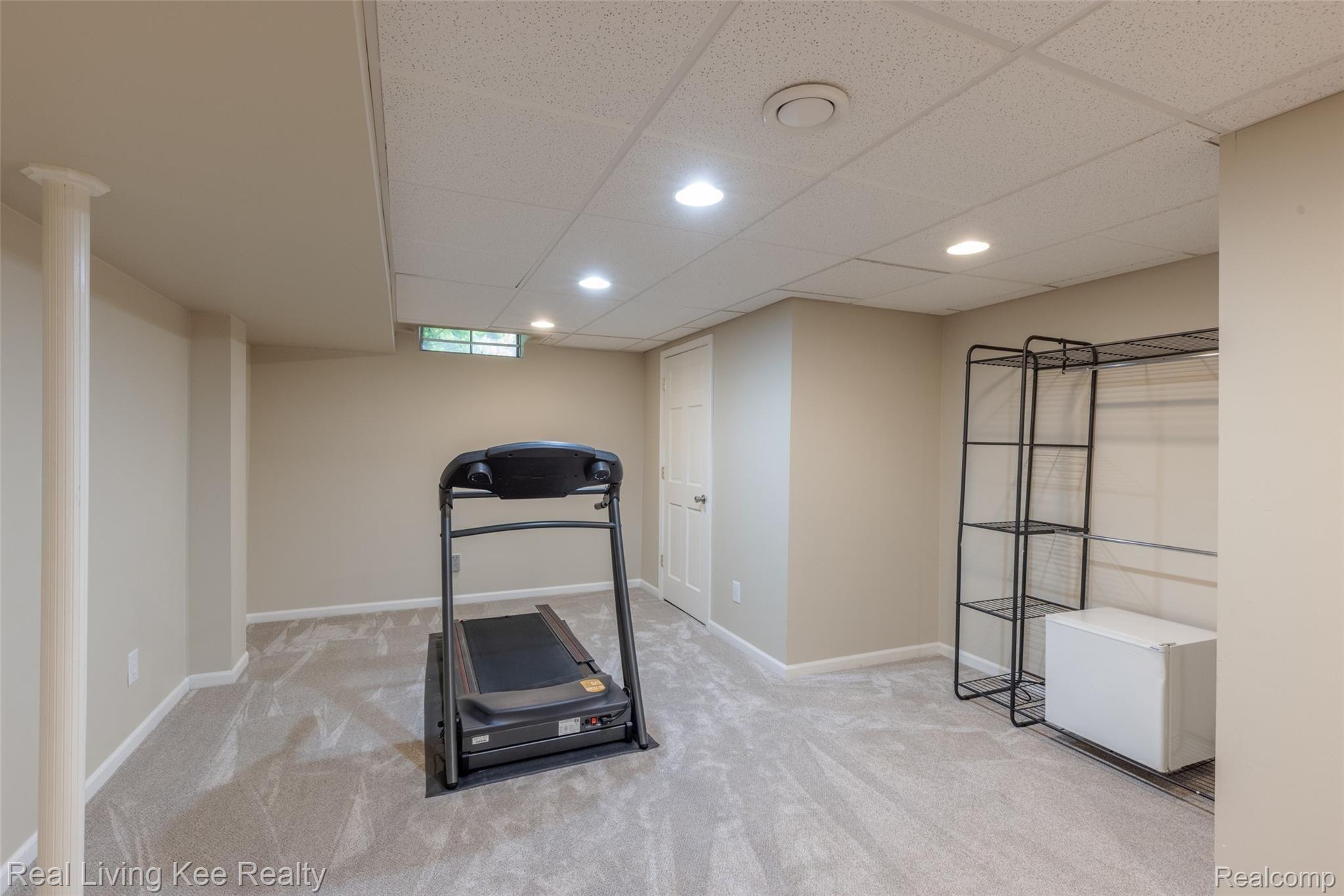 4210 Holly Lane Rochester, MI 48306 - Photo 34 of 44 second shoot-18.jpg