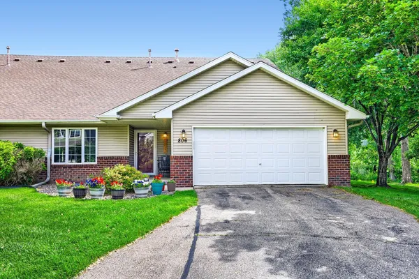 $305,000 | 806 Boldt Street, Chaska, MN 55318