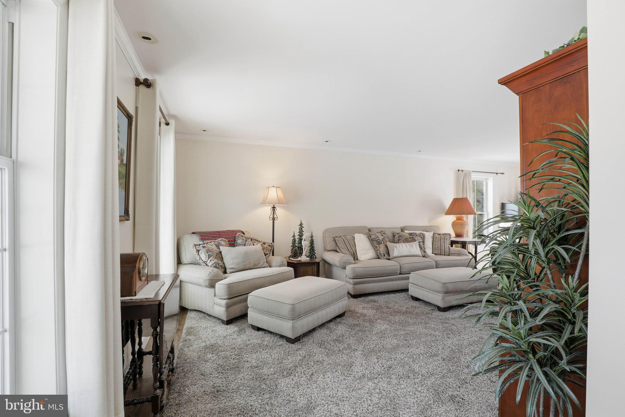320 North New Street Lititz, PA 17543 - Photo 2 of 45 Living room