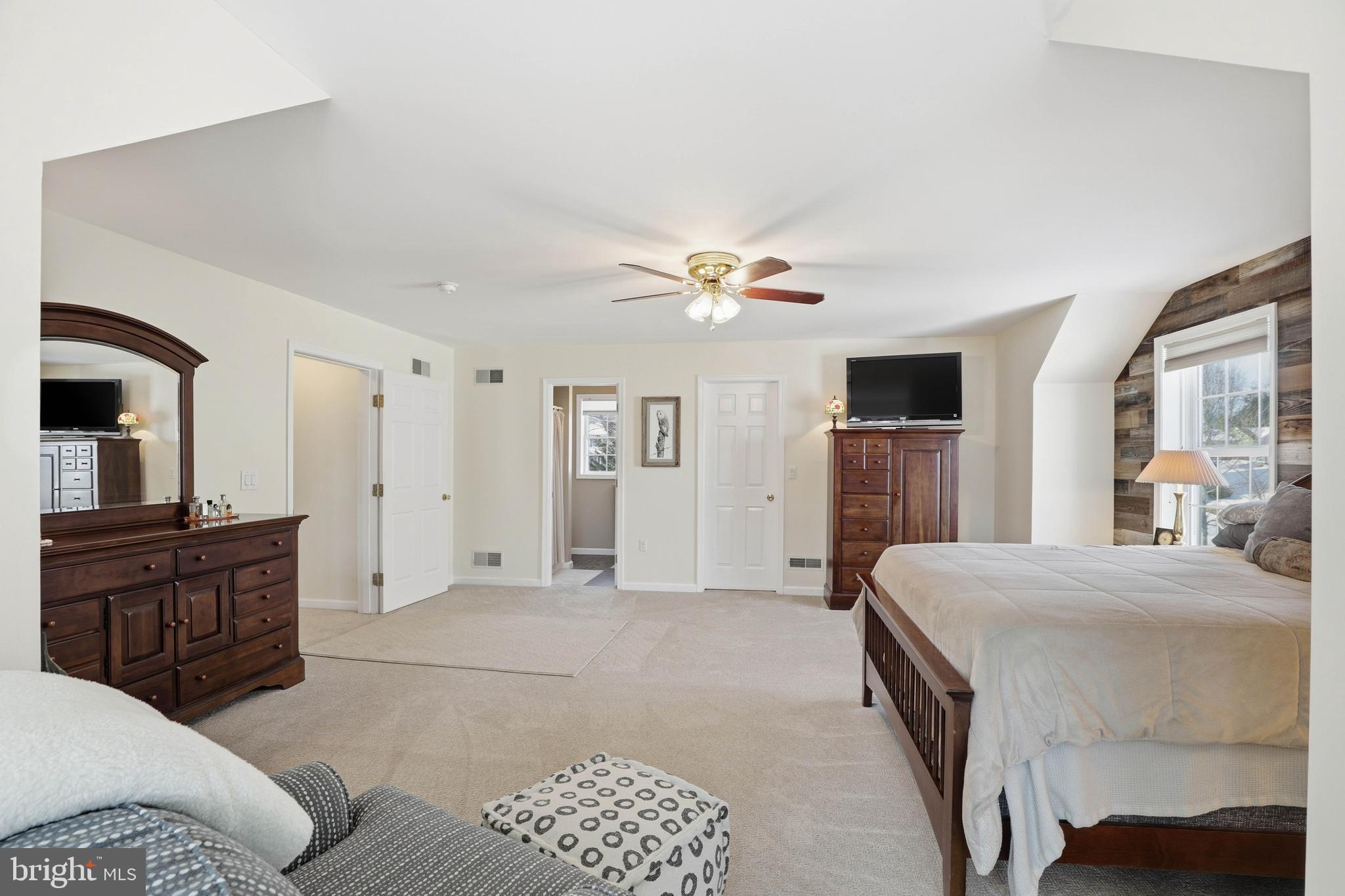 320 North New Street Lititz, PA 17543 - Photo 27 of 45 Primary bedroom