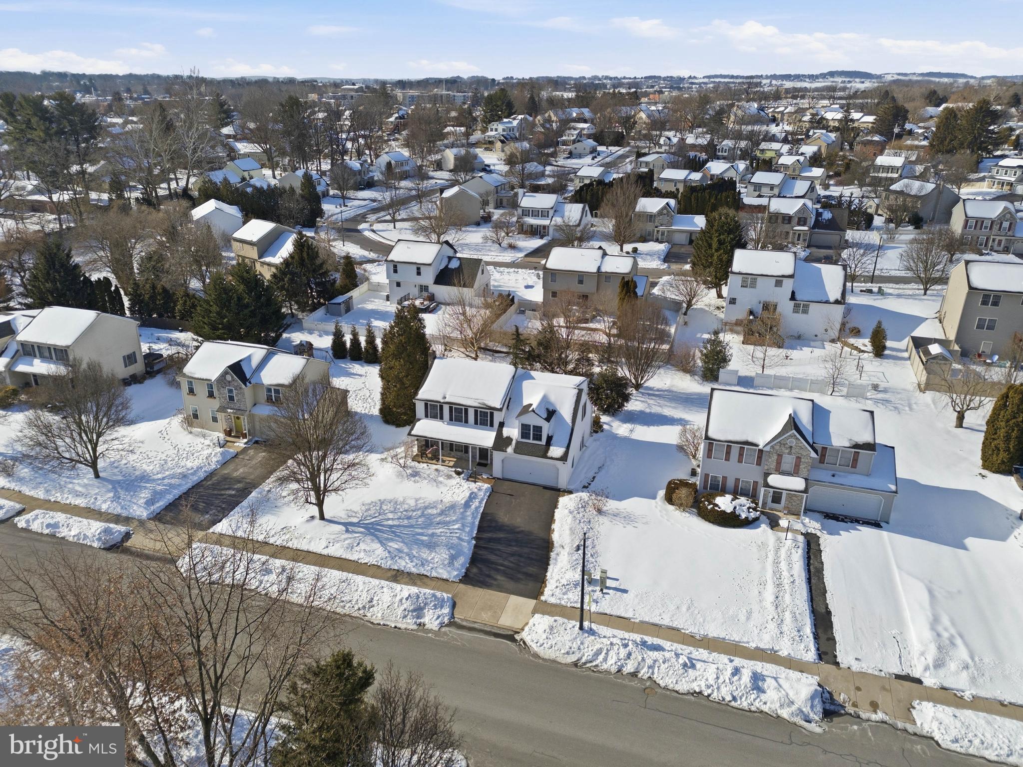 320 North New Street Lititz, PA 17543 - Photo 6 of 45