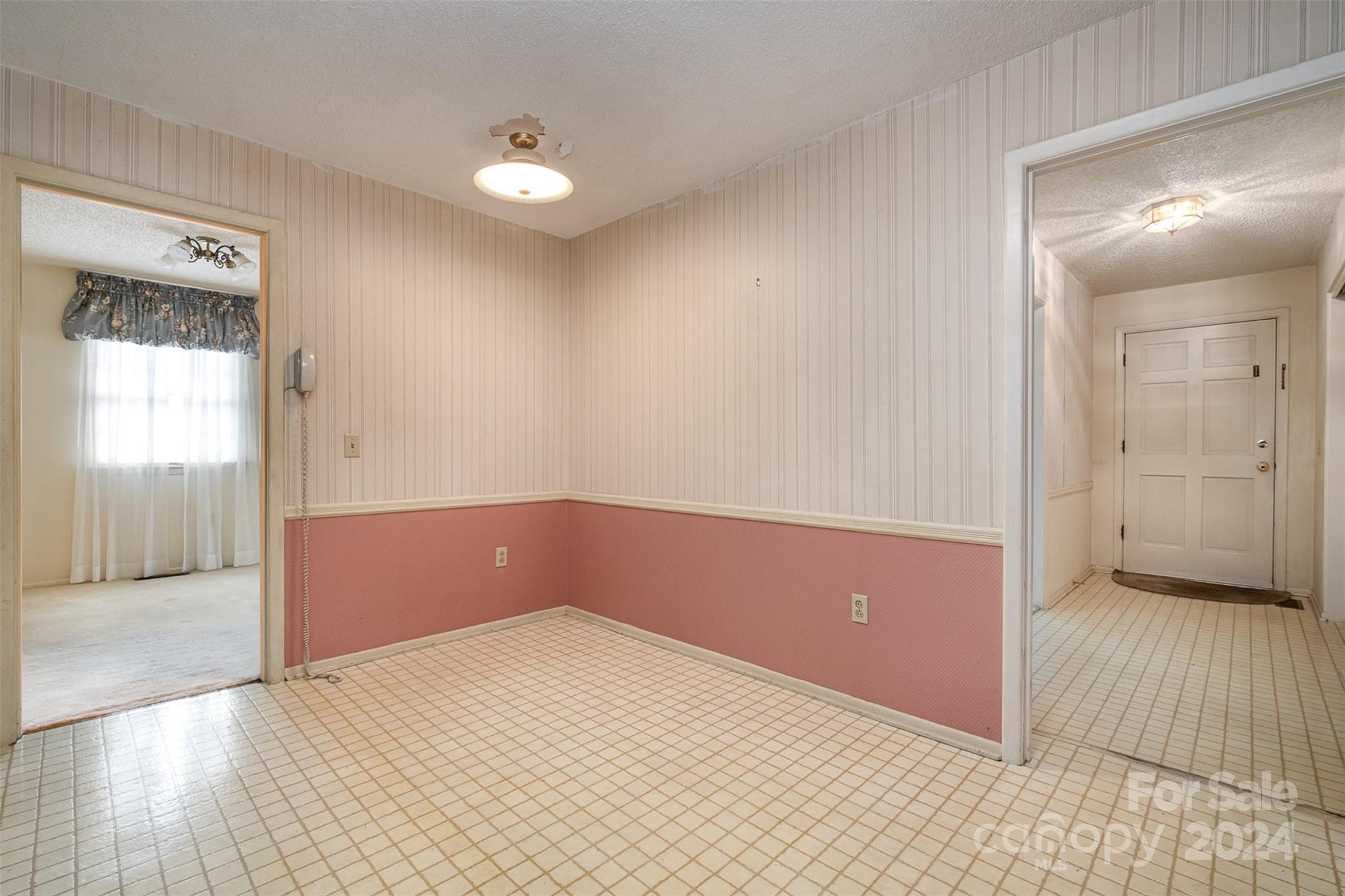 1444 Sansberry Road Charlotte, NC 28262 - Photo 17 of 36 Gallery Image 17