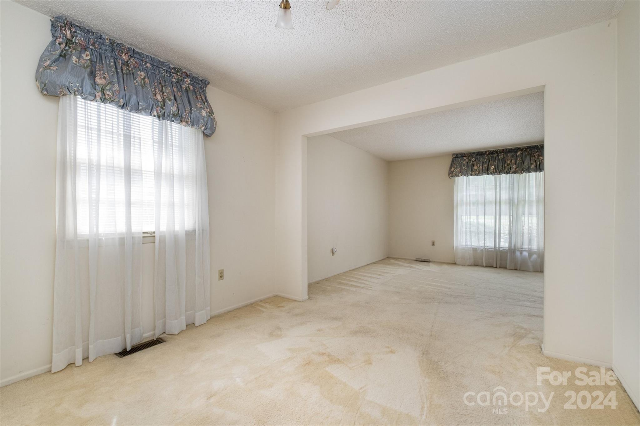 1444 Sansberry Road Charlotte, NC 28262 - Photo 8 of 36 Gallery Image 8