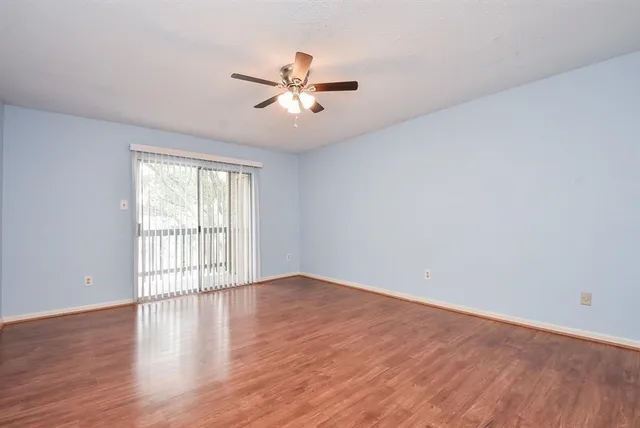 $135,000 | 10555 Turtlewood Court, Unit 405, Houston, TX 77072