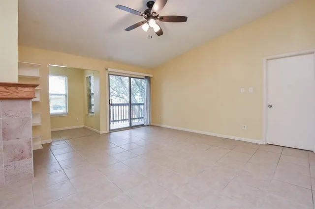 $135,000 | 10555 Turtlewood Court, Unit 405, Houston, TX 77072