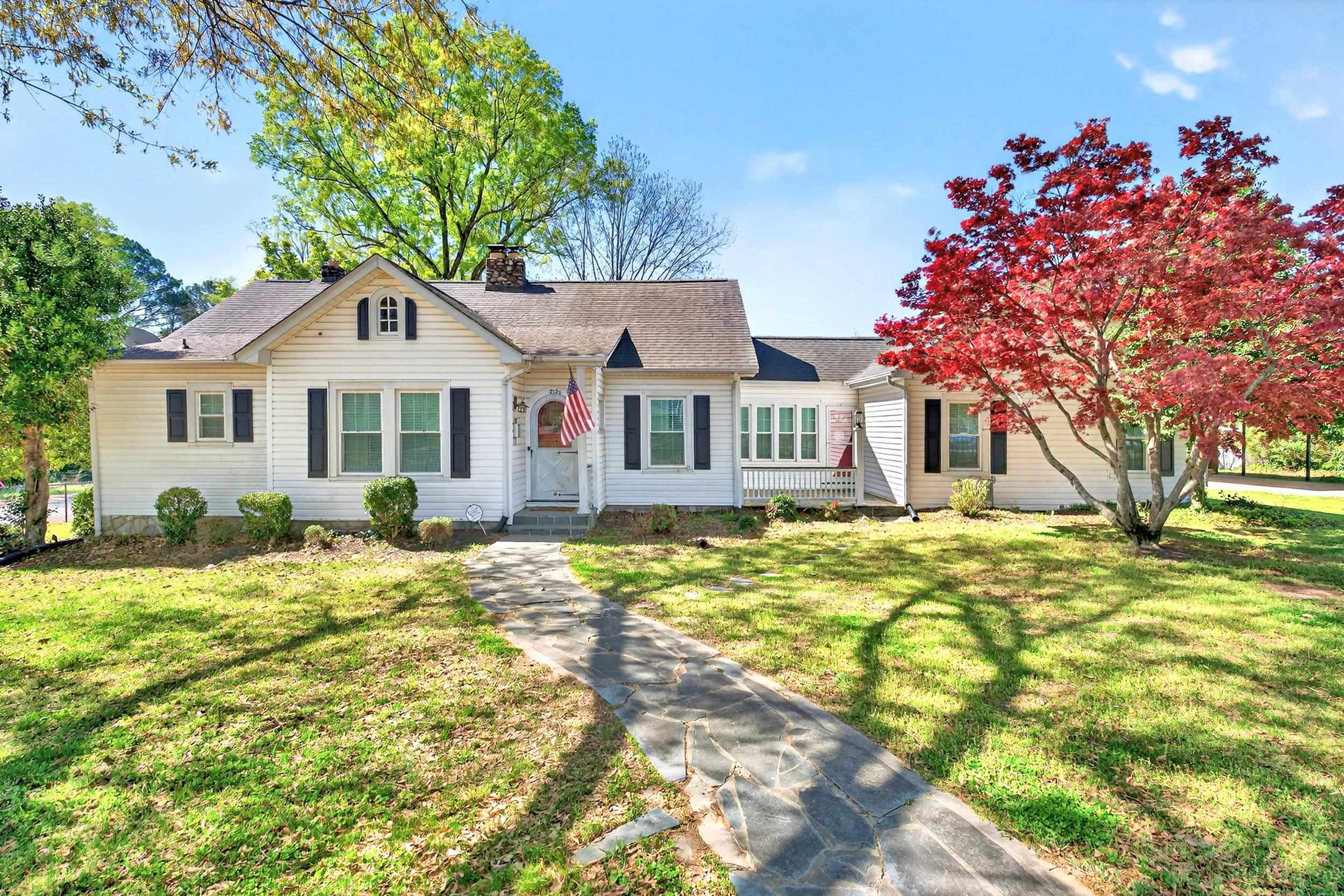 212 East Fairview Avenue Gaffney, SC 29340 - Photo 1 of 41