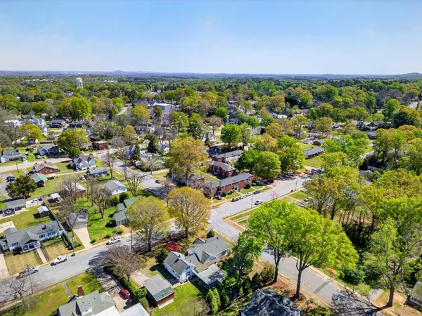 $349,900 | 212 East Fairview Avenue, Gaffney, SC 29340