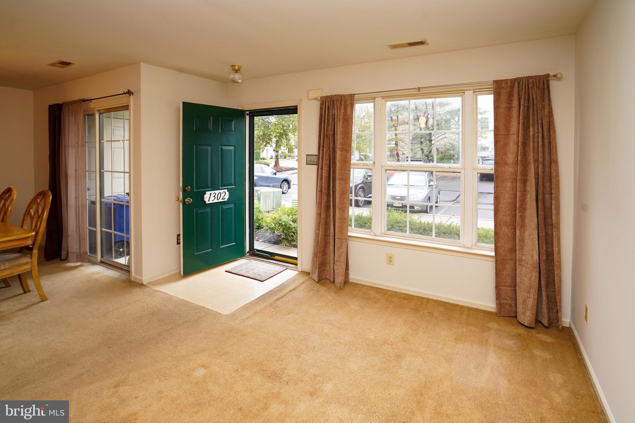 1302 Lakeside Drive Palmyra, NJ 08065 - Photo 3 of 20