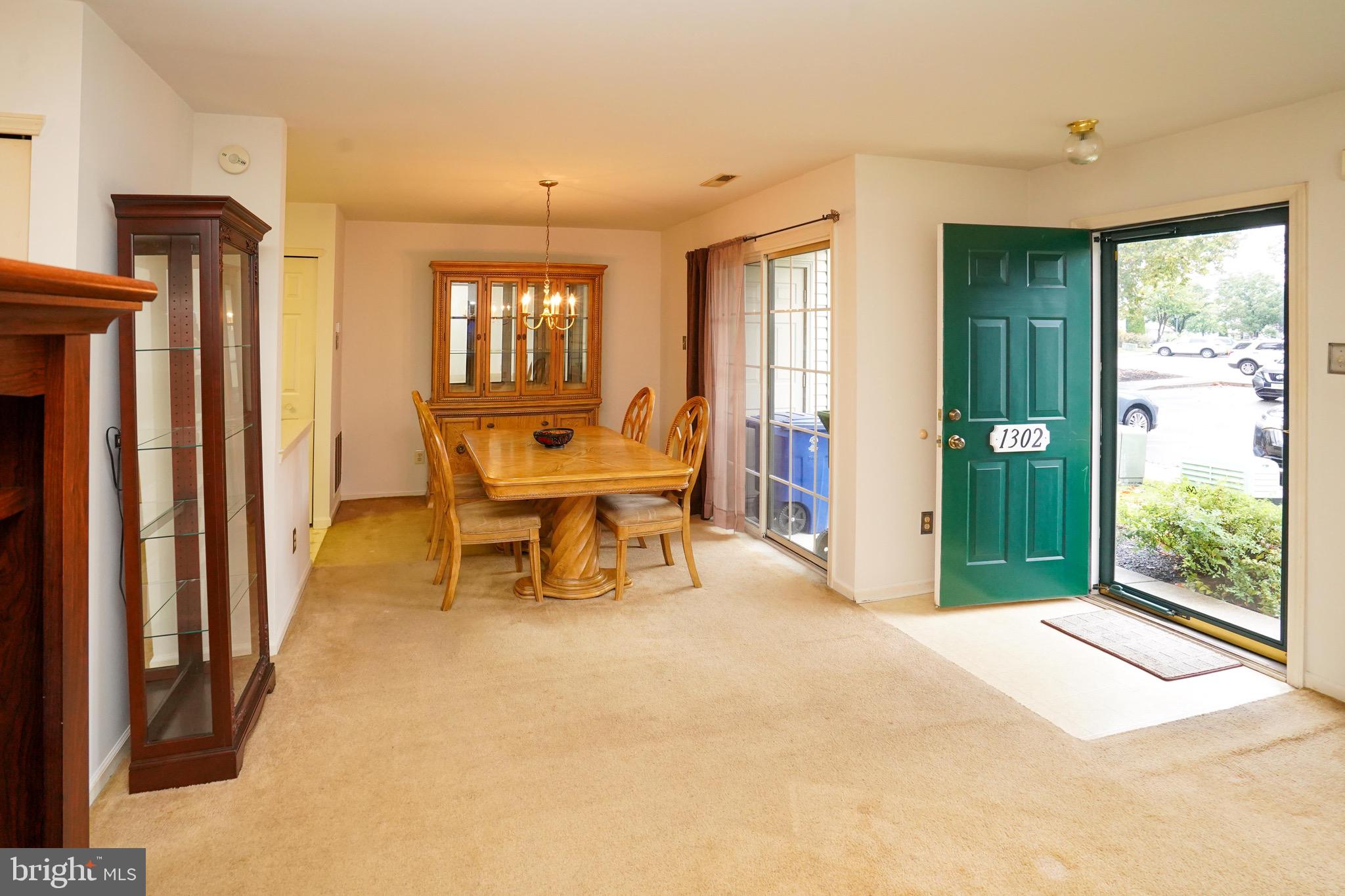 1302 Lakeside Drive Palmyra, NJ 08065 - Photo 4 of 20