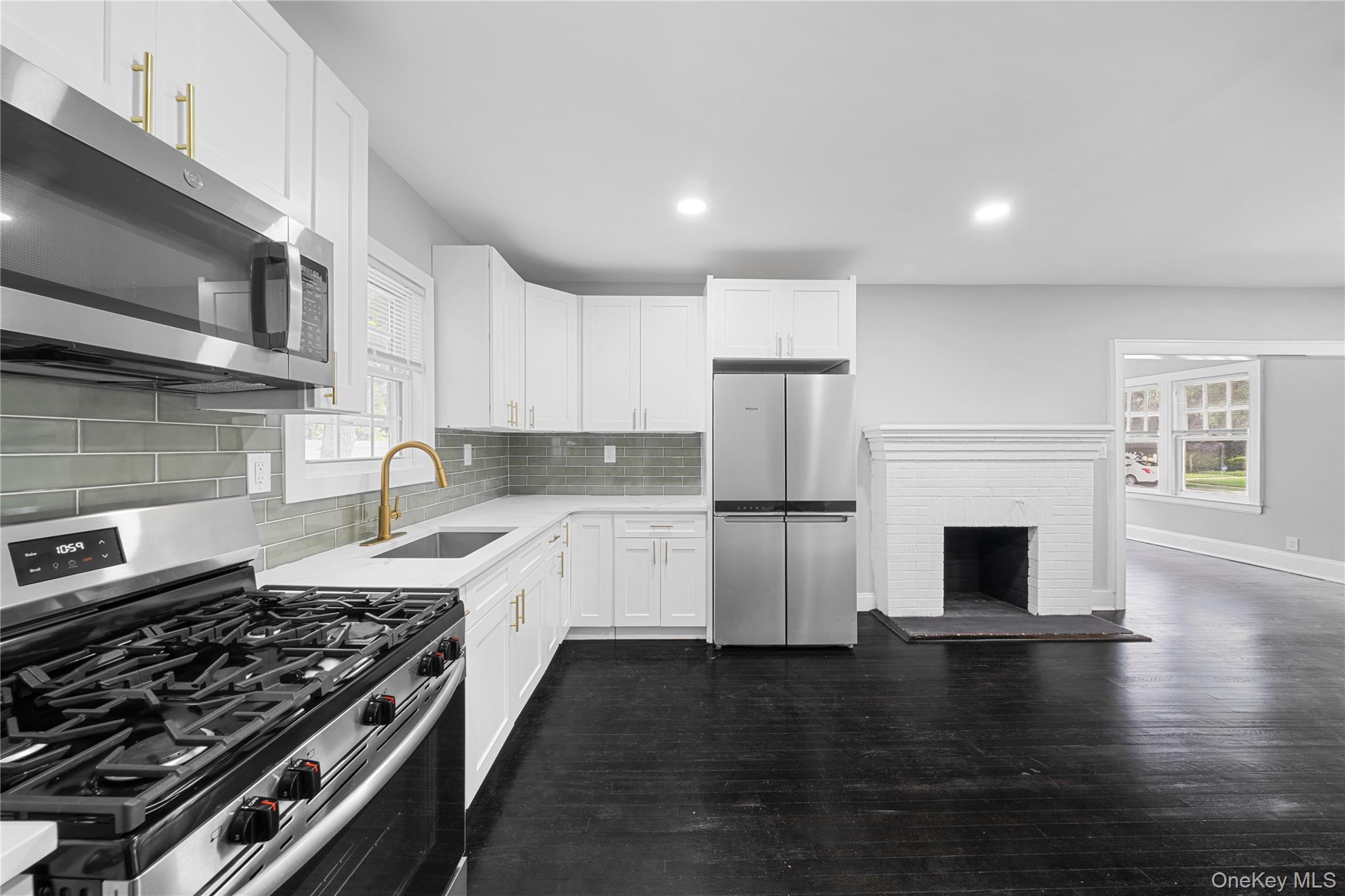 116 Meadowbrook Road Hempstead, NY 11550 - Photo 11 of 32