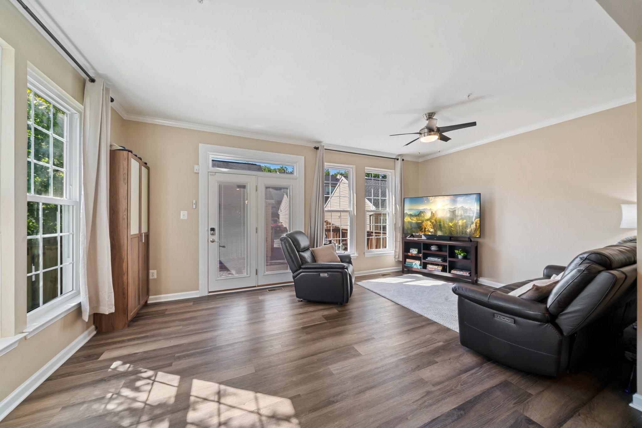 13916 Lullaby Road Germantown, MD 20874 - Photo 12 of 45 Family room on main level.