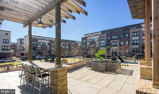 $3,700 | 16204 Connors Way, Unit 62, Rockville, MD 20855