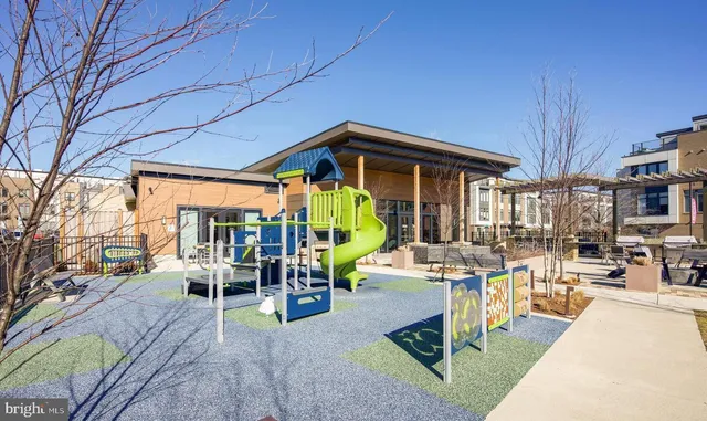 $3,700 | 16204 Connors Way, Unit 62, Rockville, MD 20855