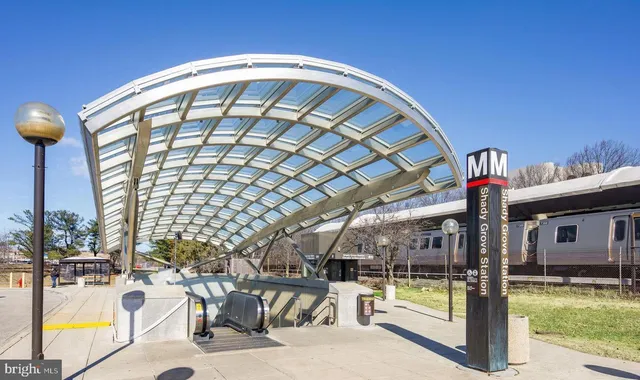 $3,700 | 16204 Connors Way, Unit 62, Rockville, MD 20855