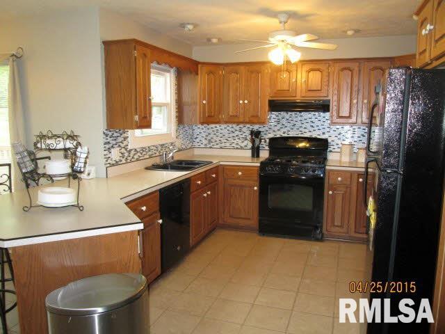 6294 Moake School Road Marion, IL 62959 - Photo 4 of 27 Gallery Image 4