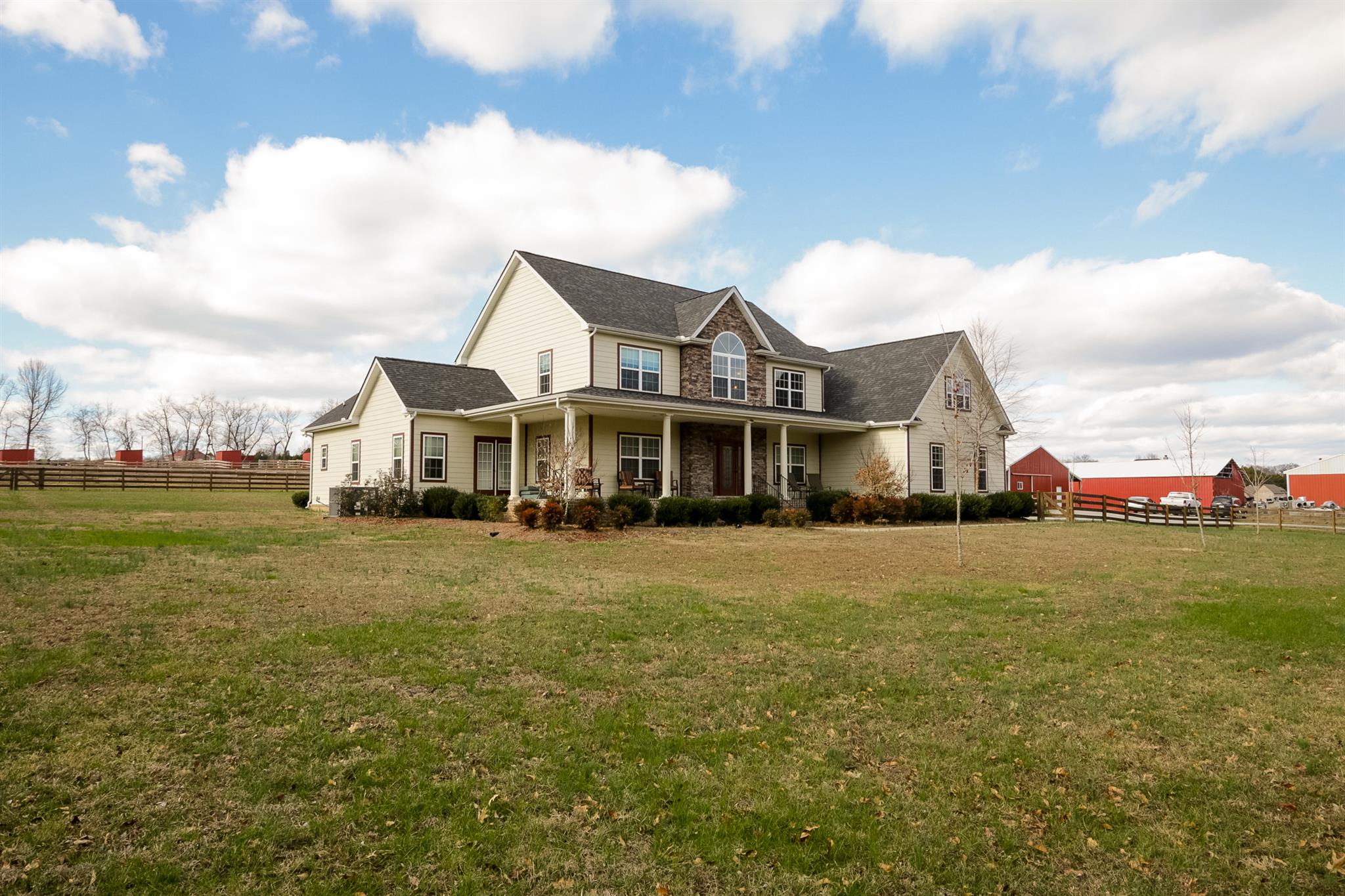 1069 Northern Road Mount Juliet, TN 37122 - Photo 2 of 30 a front view of a house with a garden