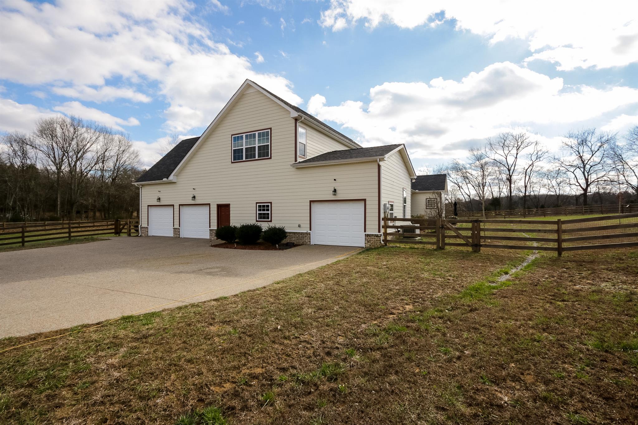 1069 Northern Road Mount Juliet, TN 37122 - Photo 22 of 30 a view of a house with backyard