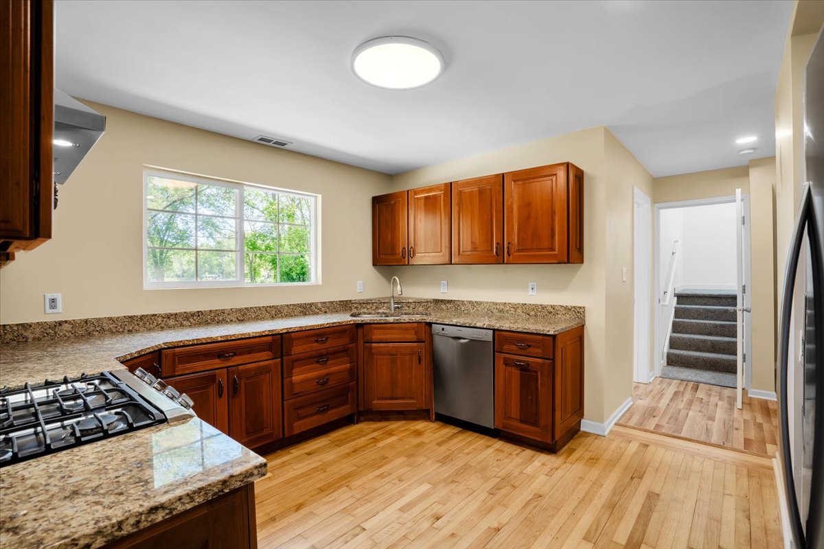 2425 Riverside Drive West McHenry, IL 60050 - Photo 16 of 30 Gallery Image 16