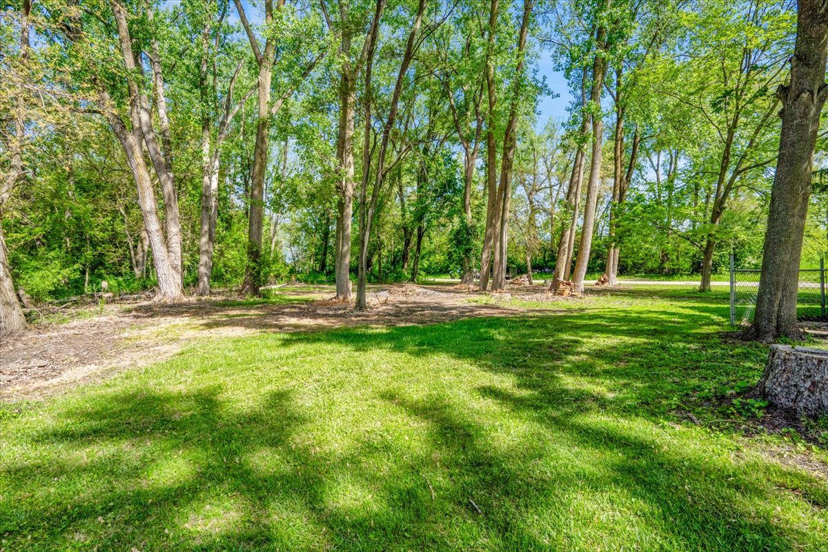 2425 Riverside Drive West McHenry, IL 60050 - Photo 24 of 30 Gallery Image 24