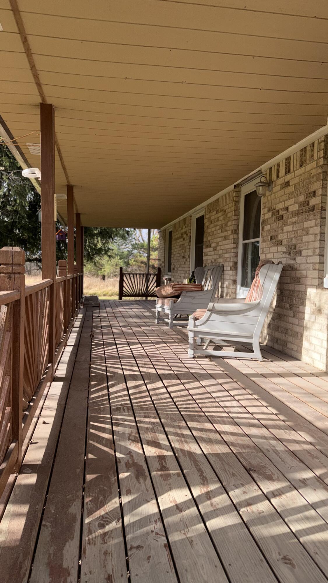8488 Beard Road Avoca, MI 48006 - Photo 21 of 28 Front porch
