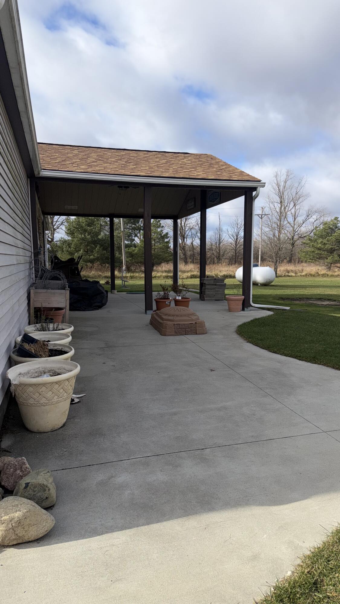 8488 Beard Road Avoca, MI 48006 - Photo 24 of 28 Covered back porch
