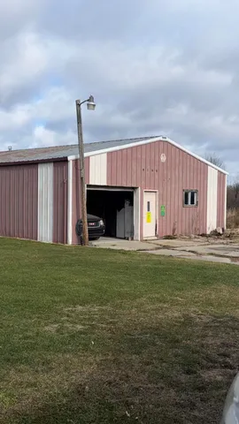 $349,799 | 8488 Beard Road, Avoca, MI 48006