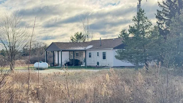 $349,799 | 8488 Beard Road, Avoca, MI 48006
