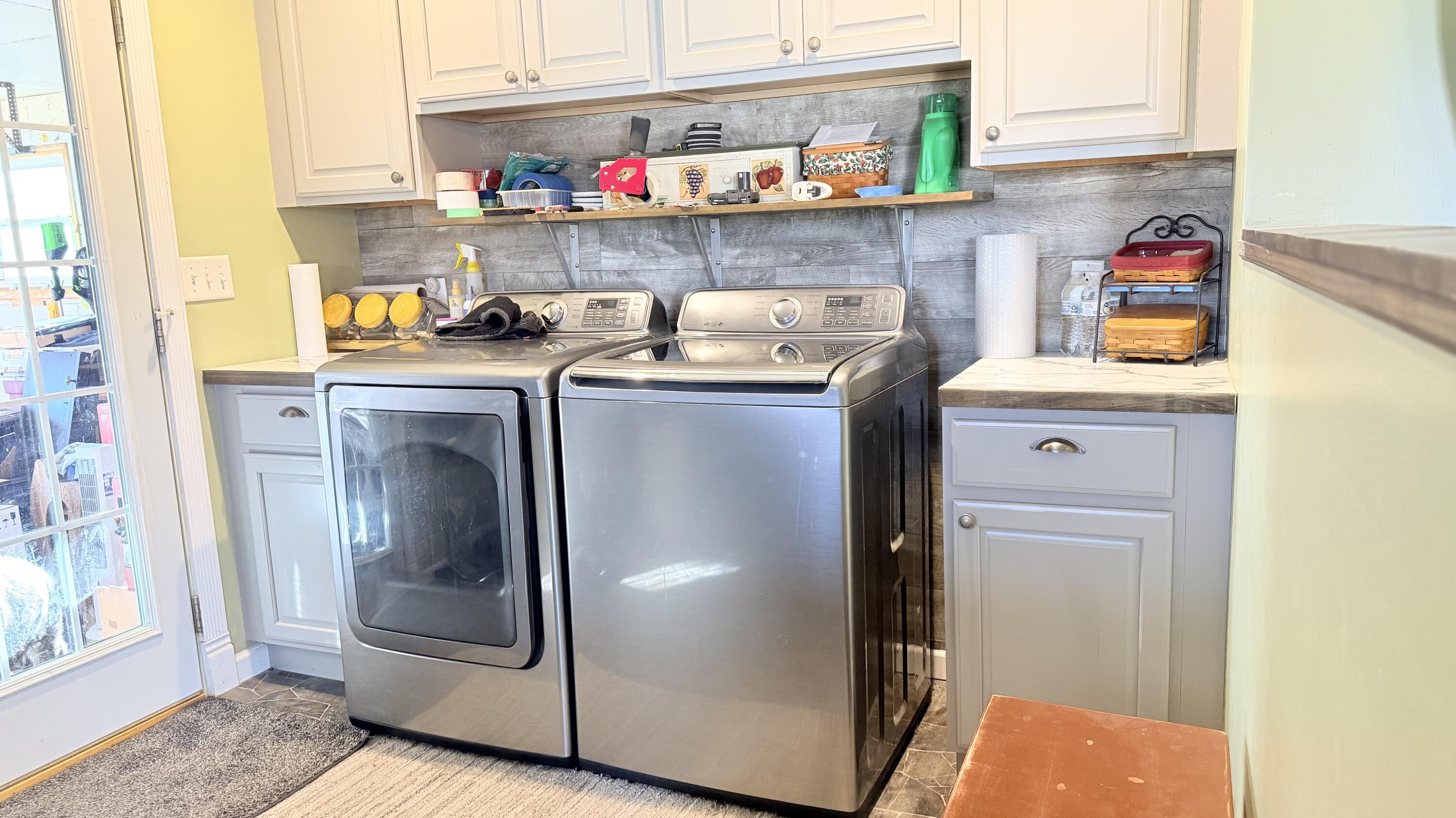 8488 Beard Road Avoca, MI 48006 - Photo 5 of 28 Laundry