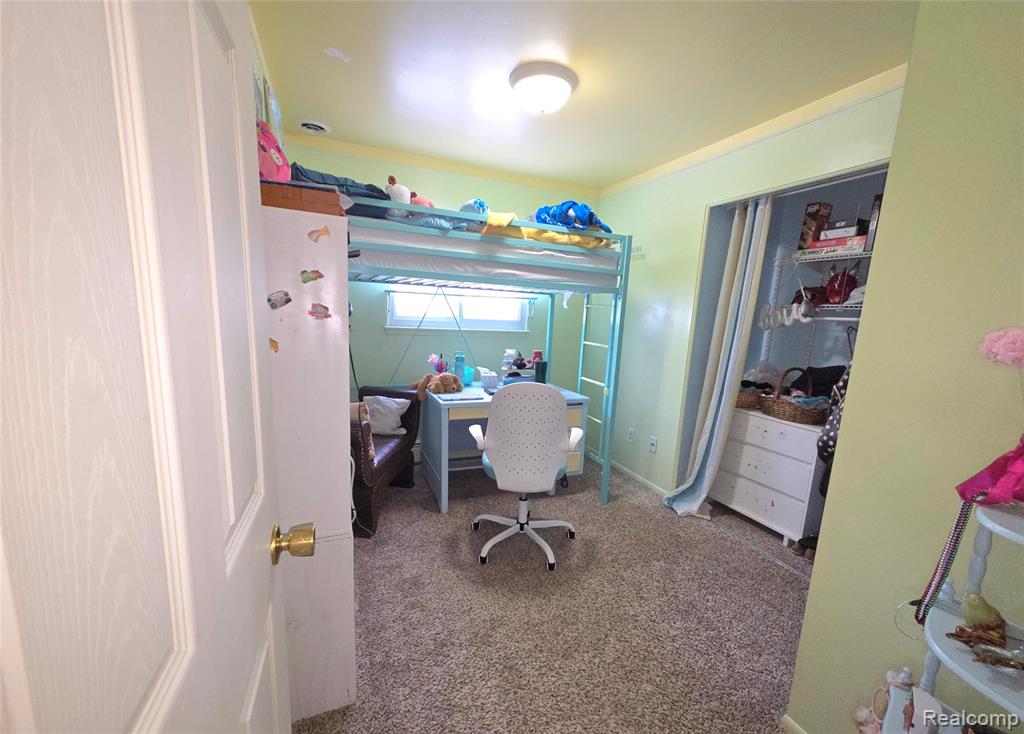 22341 Bell Road New Boston, MI 48164 - Photo 23 of 31 Gallery Image 23