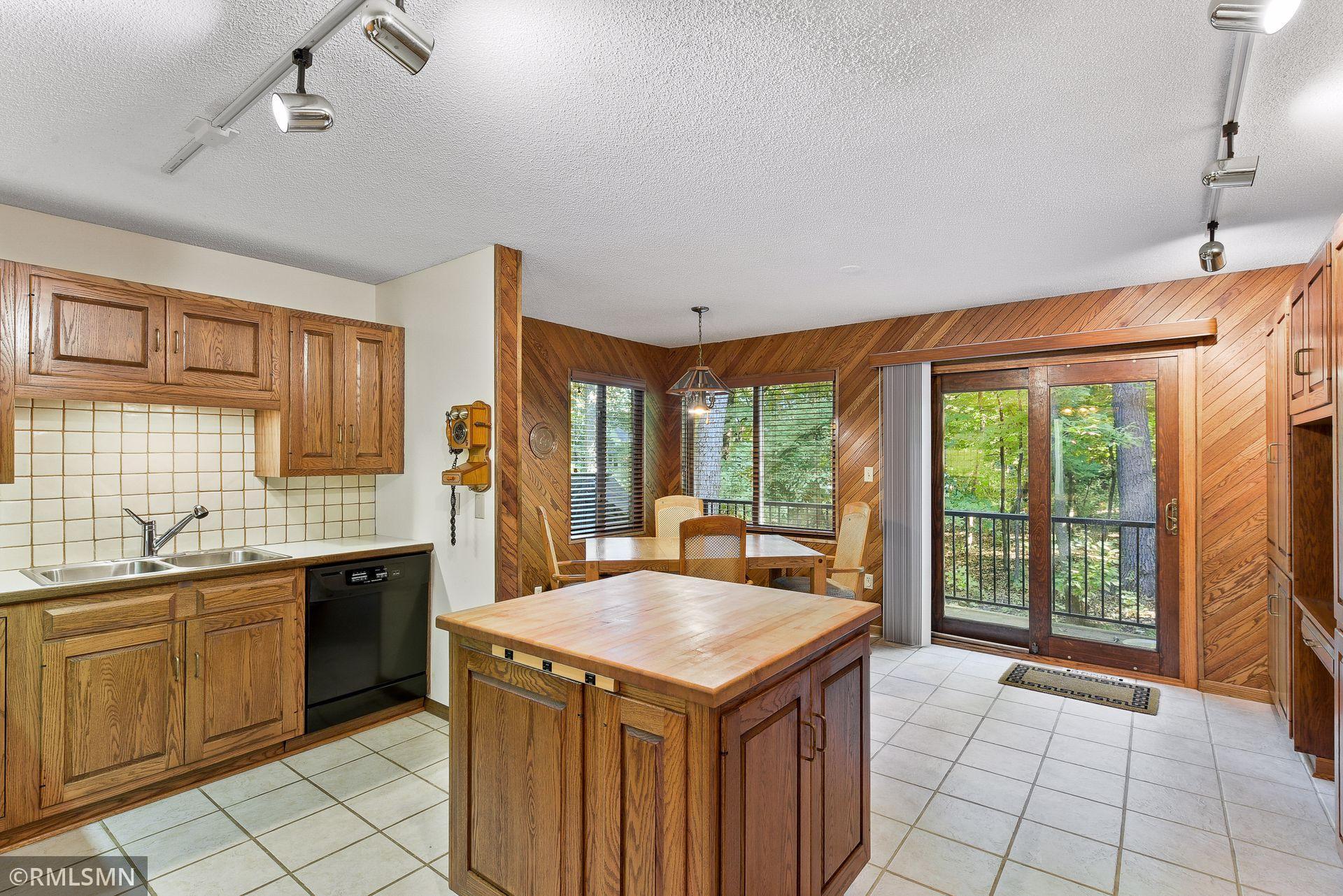 8789 Basswood Road Eden Prairie, MN 55344 - Photo 9 of 36 Gallery Image 9