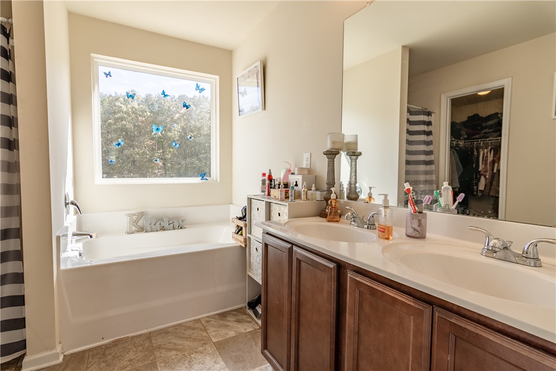 105 Combine Lane Anderson, SC 29624 - Photo 24 of 39 Double Sinks