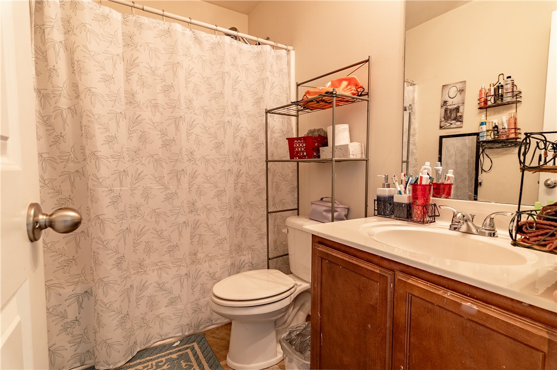105 Combine Lane Anderson, SC 29624 - Photo 28 of 39 Hall Bathroom