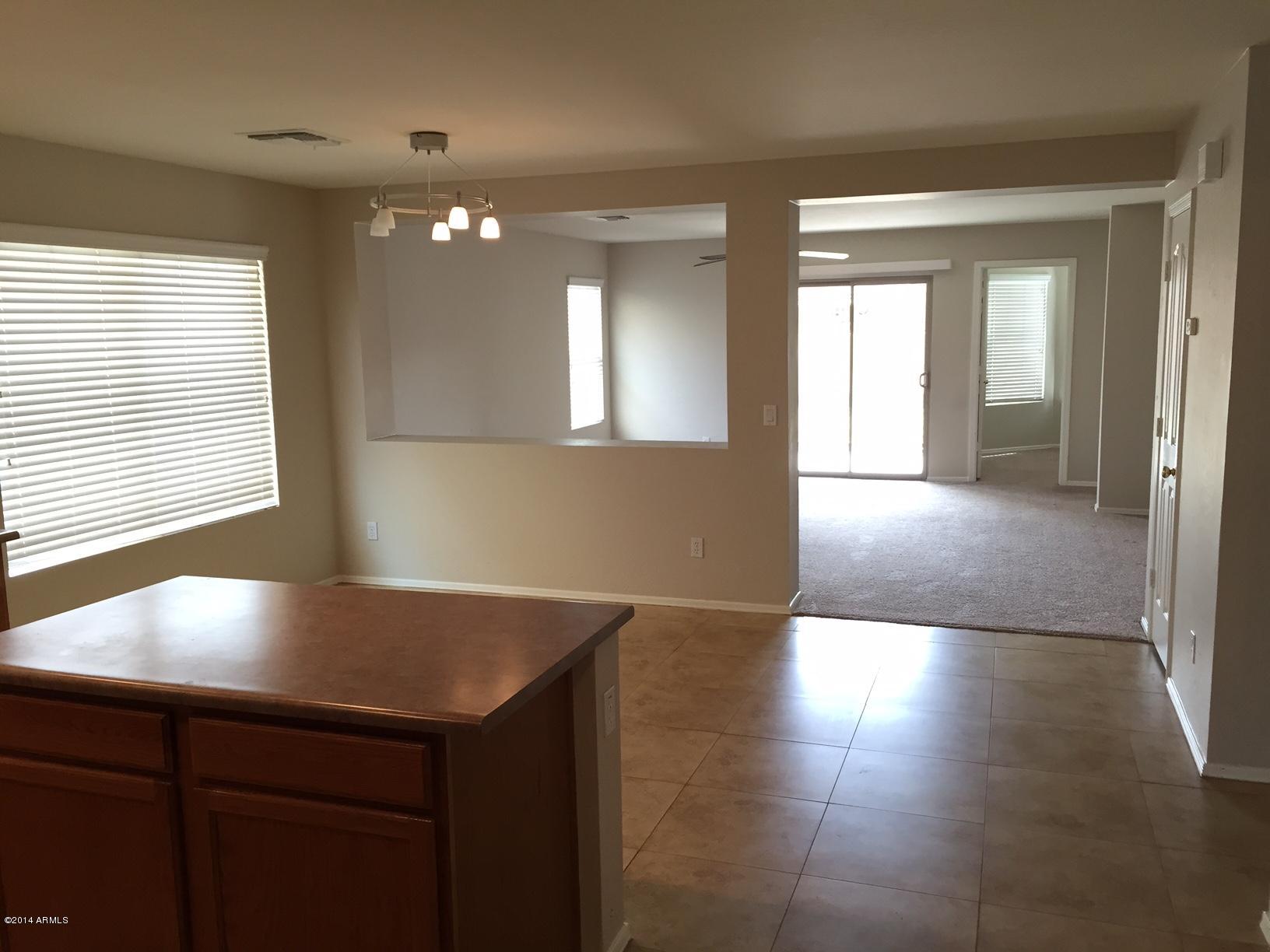 3115 West Alta Vista Road Phoenix, AZ 85041 - Photo 8 of 27 Eat-in Kitchen