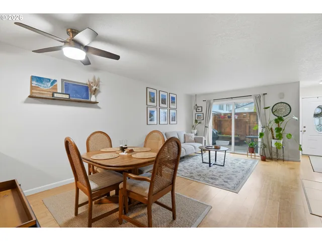 $274,900 | 28740 Southwest Parkway Avenue, Unit D2, Wilsonville, OR 97070