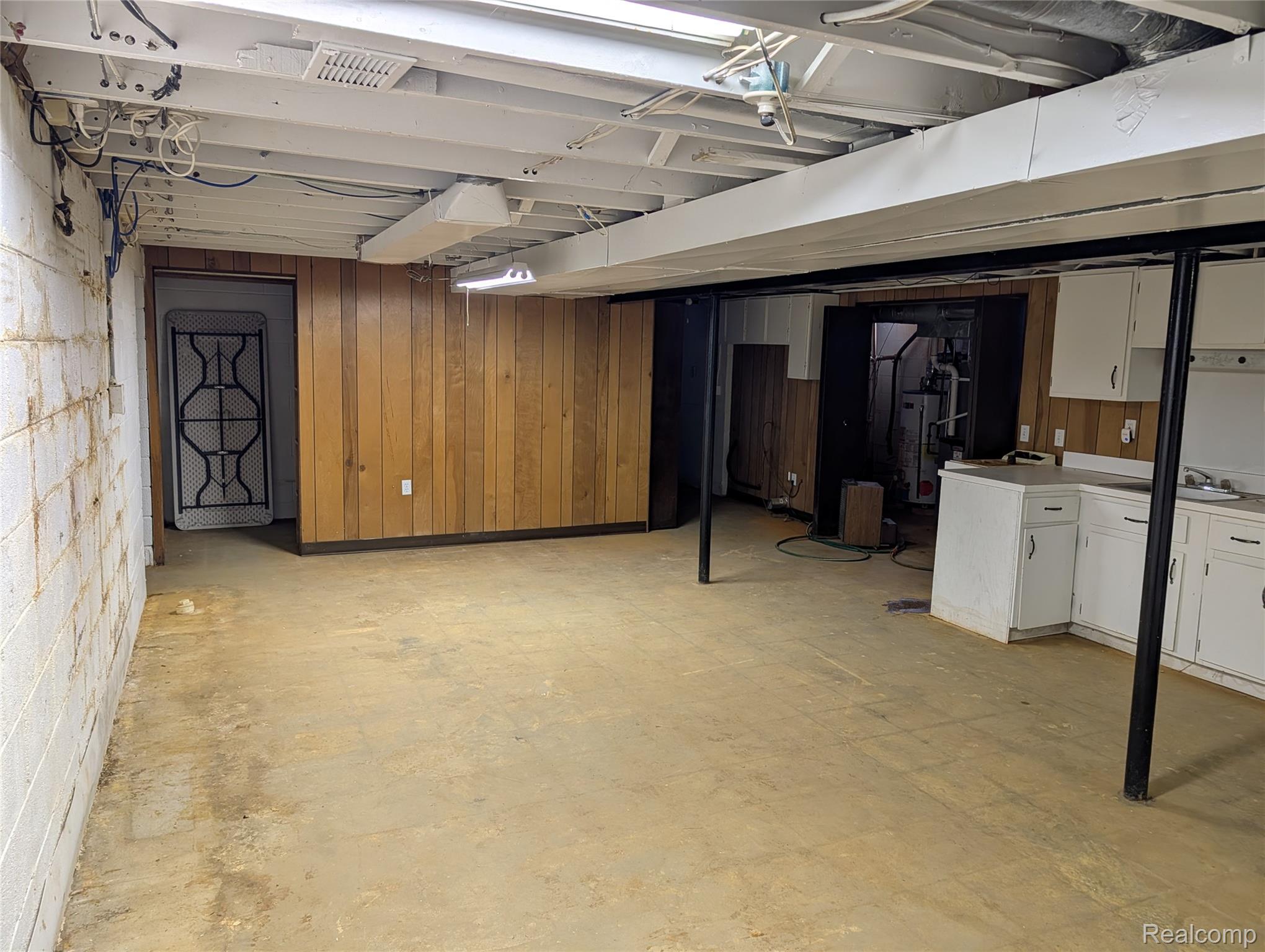 9345 Weber Road Columbus, MI 48063 - Photo 28 of 37 PXL_20260404_180119633.jpg