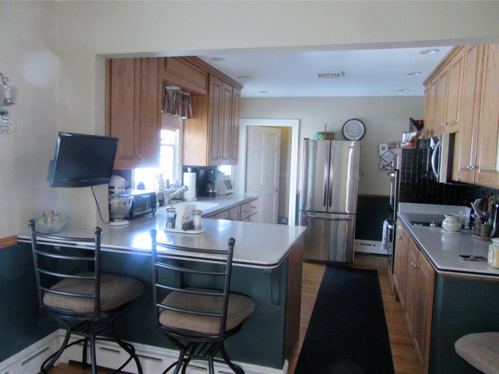 25 Madison Avenue Rochester, NH 03867 - Photo 2 of 24