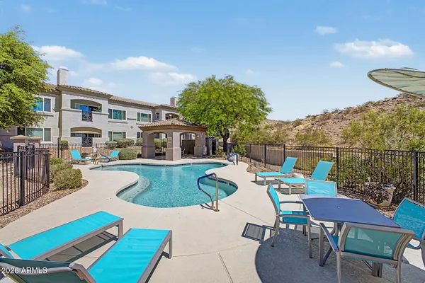 $349,900 | 3236 East Chandler Boulevard, Unit 2055, Phoenix, AZ 85048