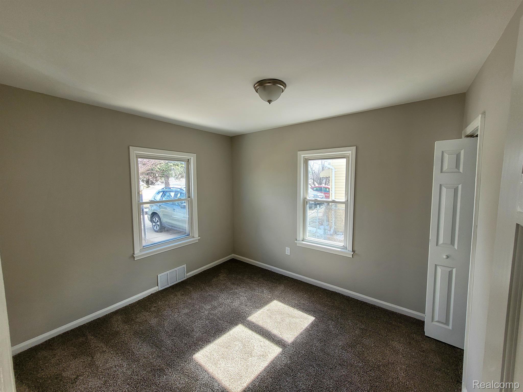 12241 Inkster Road Livonia, MI 48150 - Photo 9 of 18 Gallery Image 9