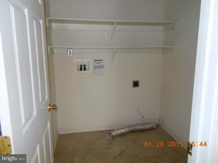 83 Kitchen Orchard Road Hedgesville, WV 25427 - Photo 14 of 22 Laundry room