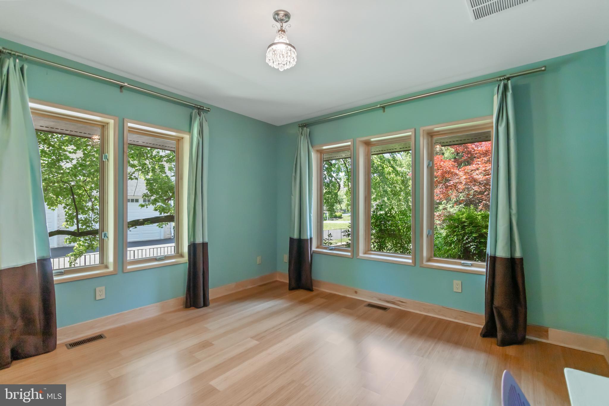 10107 Gary Road Potomac, MD 20854 - Photo 29 of 62 Main Level Bedroom 2